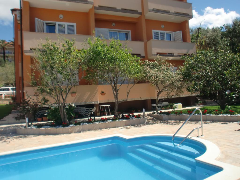 Apartments Bene Banjol Room photo
